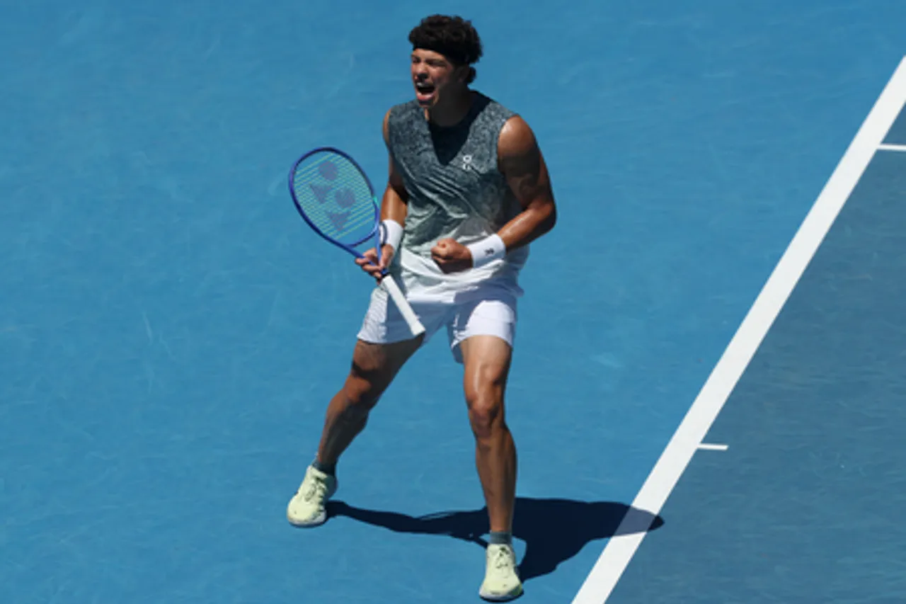 Aus Open: Shelton edges past Humbert in opening round thriller