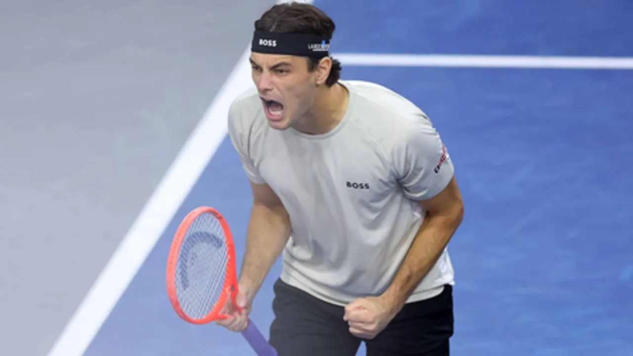 Fritz survives injury scare to enter SF in Dallas