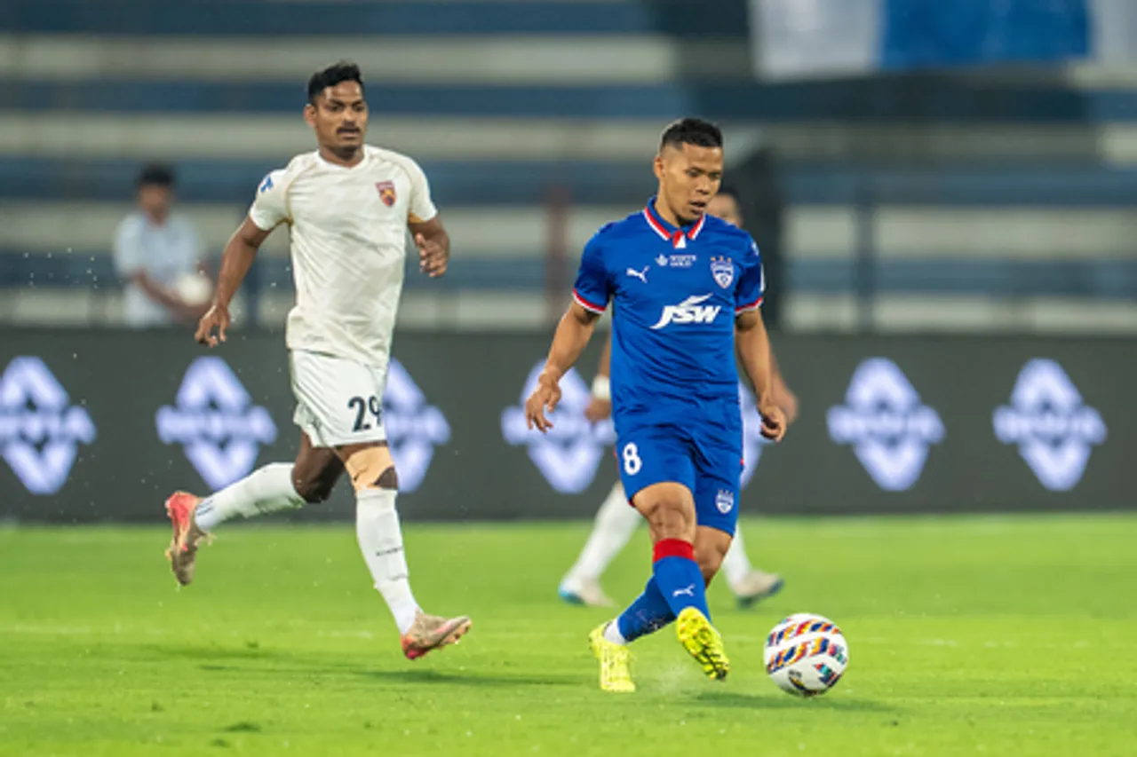Sivasakthi, Chhetri strikes give Bengaluru FC a comfortable victory against SC Delhi in the Indian Super League (ISL) 2025-26 in Match 5 at the Sree Kanteerava Stadium in Bengaluru on Sunday. Photo credit: AIFF