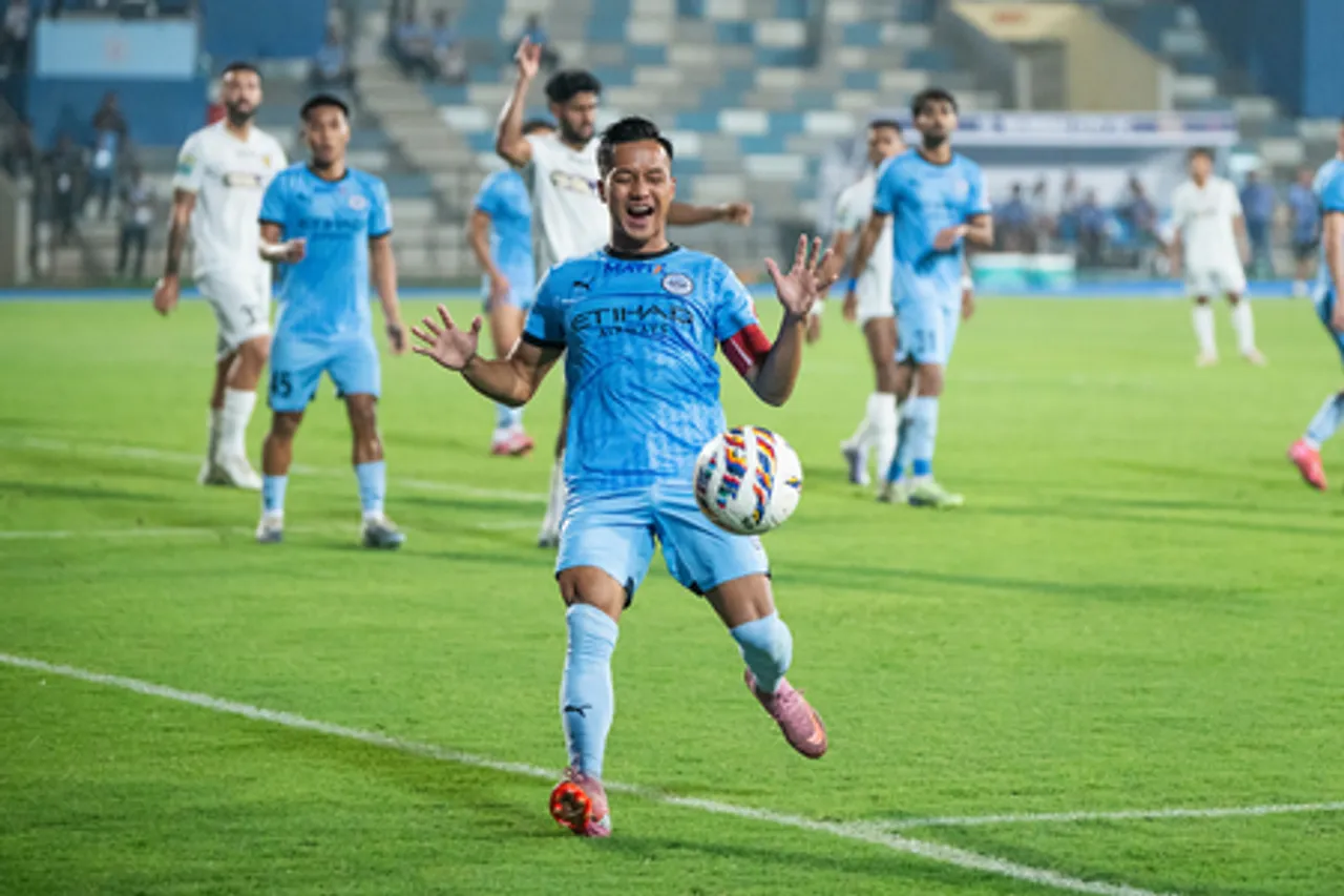 Mumbai City edge Chennaiyin to secure three points at the Mumbai Football Arena in Mumbai on Thursday. Photo credit: AIFF