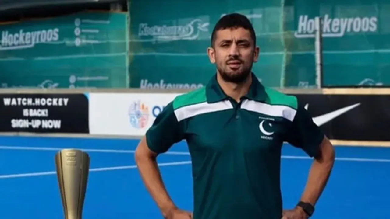 Interim Pakistan Hockey Federation chief, Mohyuddin Ahmad Wani, lifts two-year ban on hockey captain Ammad Butt amid Pro League controversy. Photo credit: @AmmadButt/X