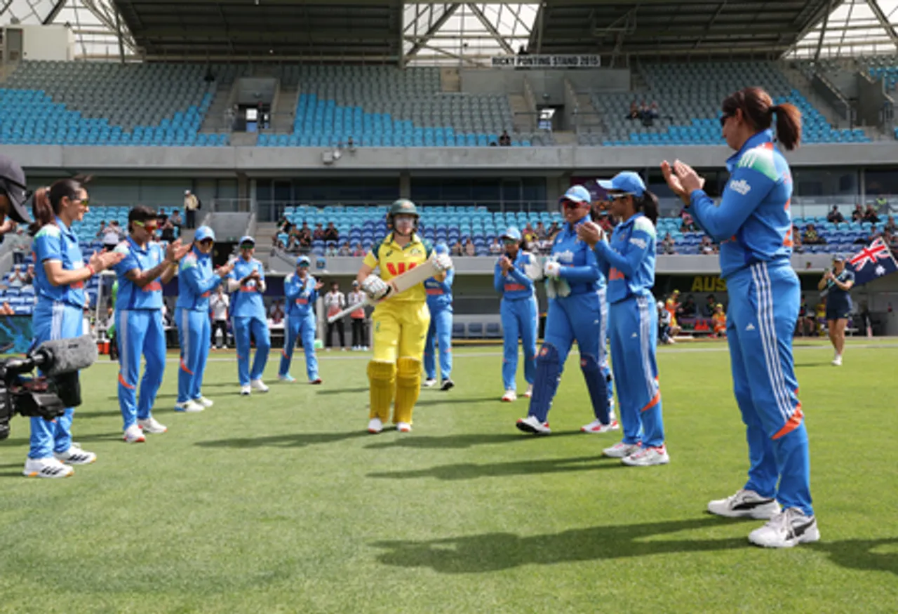 Indian women's team accords guard of honour to Alyssa Healy in her farewell ODI