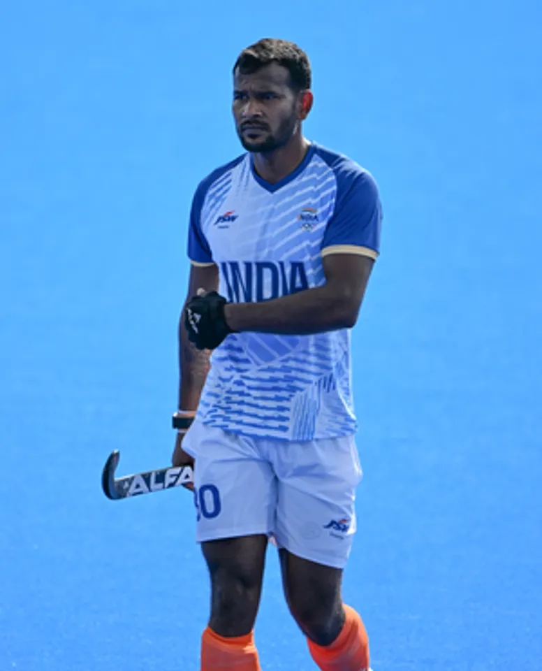 Paris: Men's quarterfinal field hockey match between Great Britain and India at the Yves-du-Manoir Stadium
