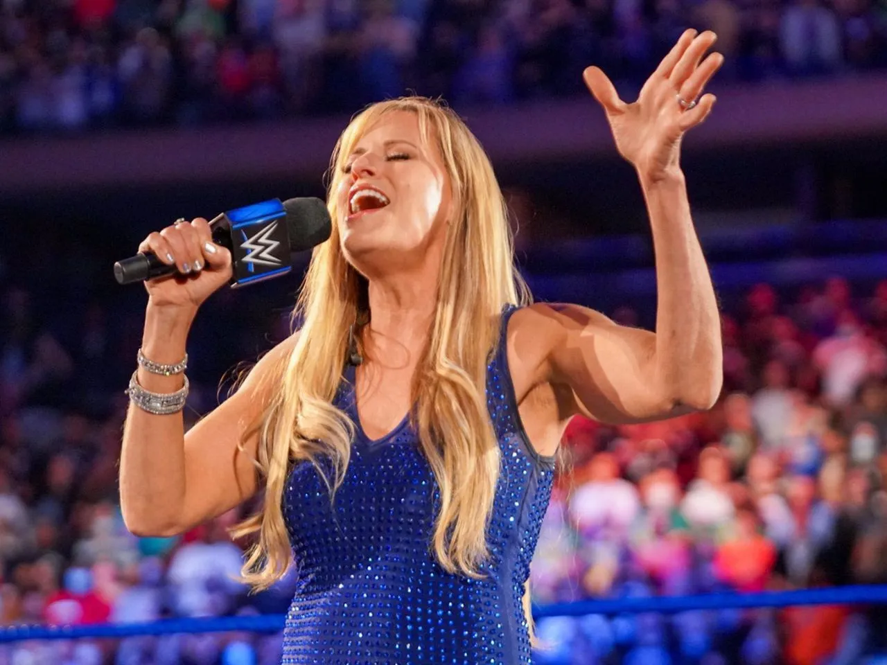 WATCH: Lilian Garcia returns as ring announcer on WWE Raw following Samantha Irvin's exit