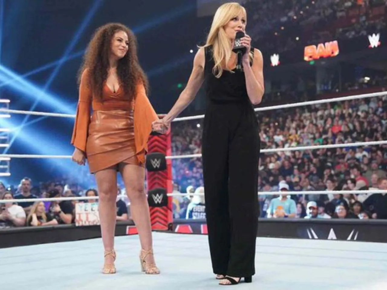 WATCH: Throwback to Lilian Garcia appreciating Samantha Irvin for her ring announcement on WWE Raw