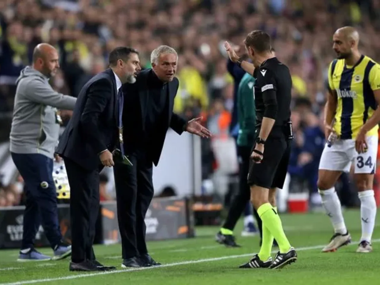 Jose Mourinho red card