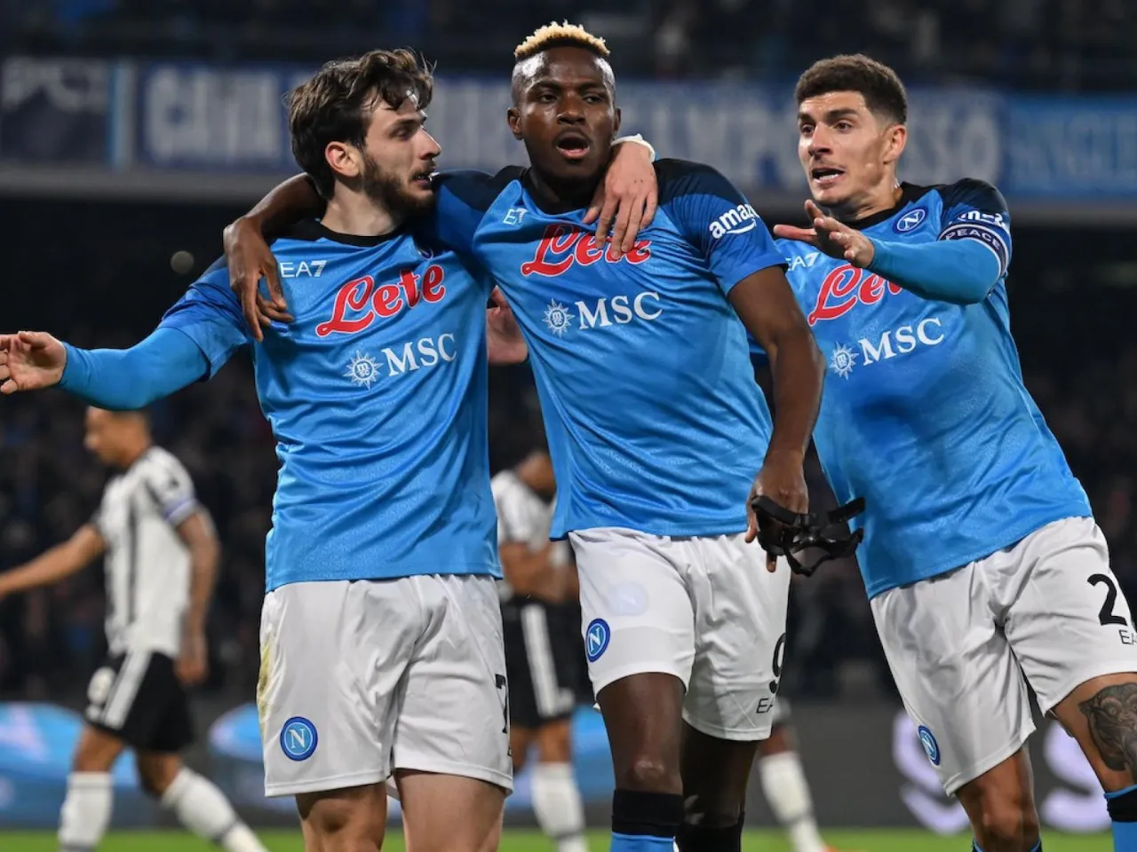 Khvicha Kvaratskhelia to Manchester United