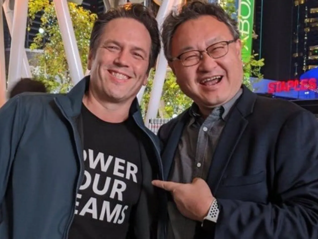 Phil spencer and Shuhei Yoshida (Source: Google)