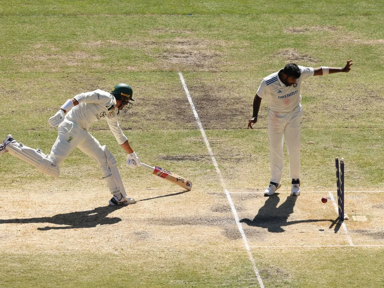 Rishabh Pant run-out of Mitchell Starc