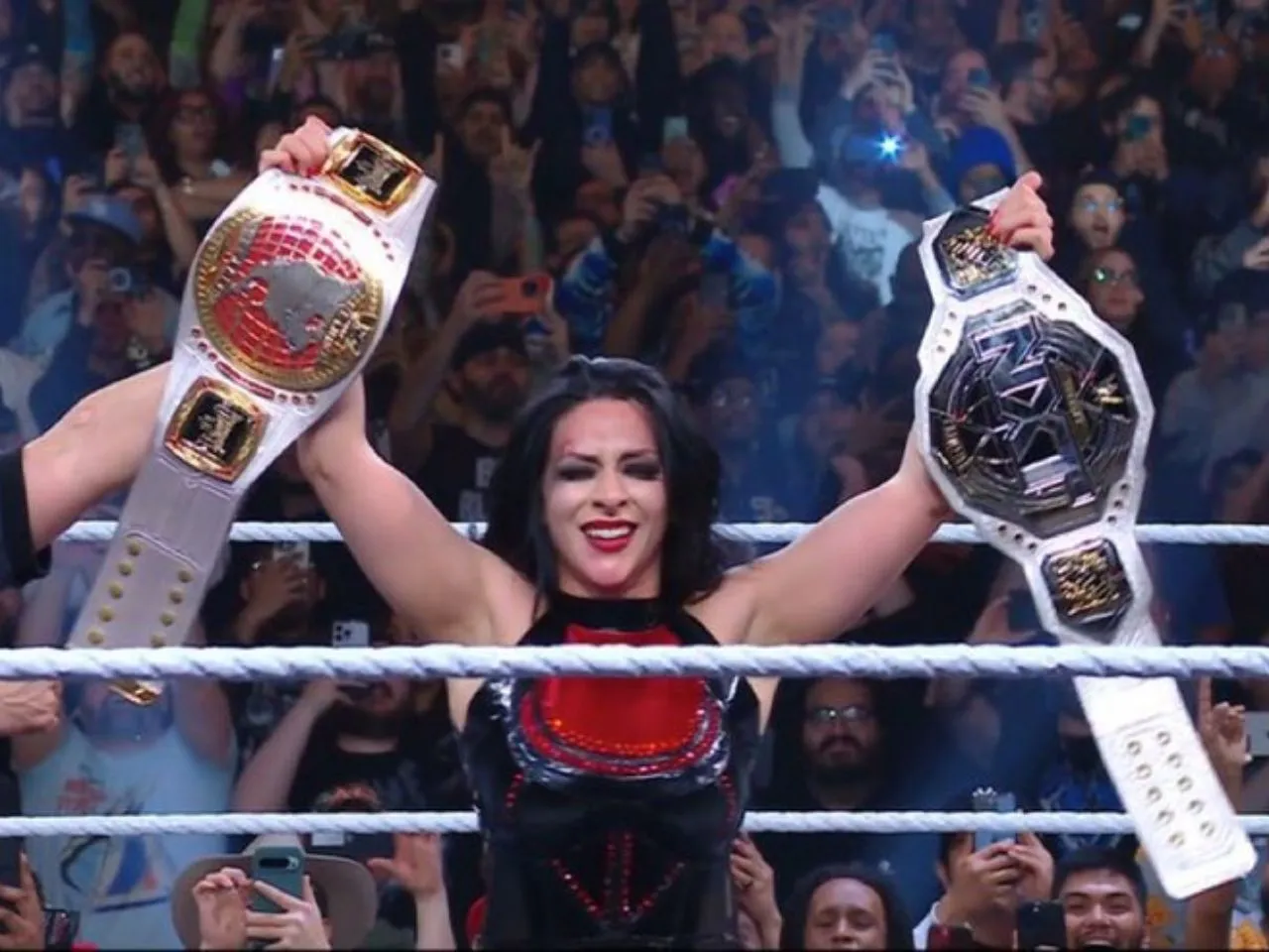 WATCH: Stephanie Vaquer beats Giulia to become NXT Women's Champion and NXT Women's North American Champion at NXT RoadBlock