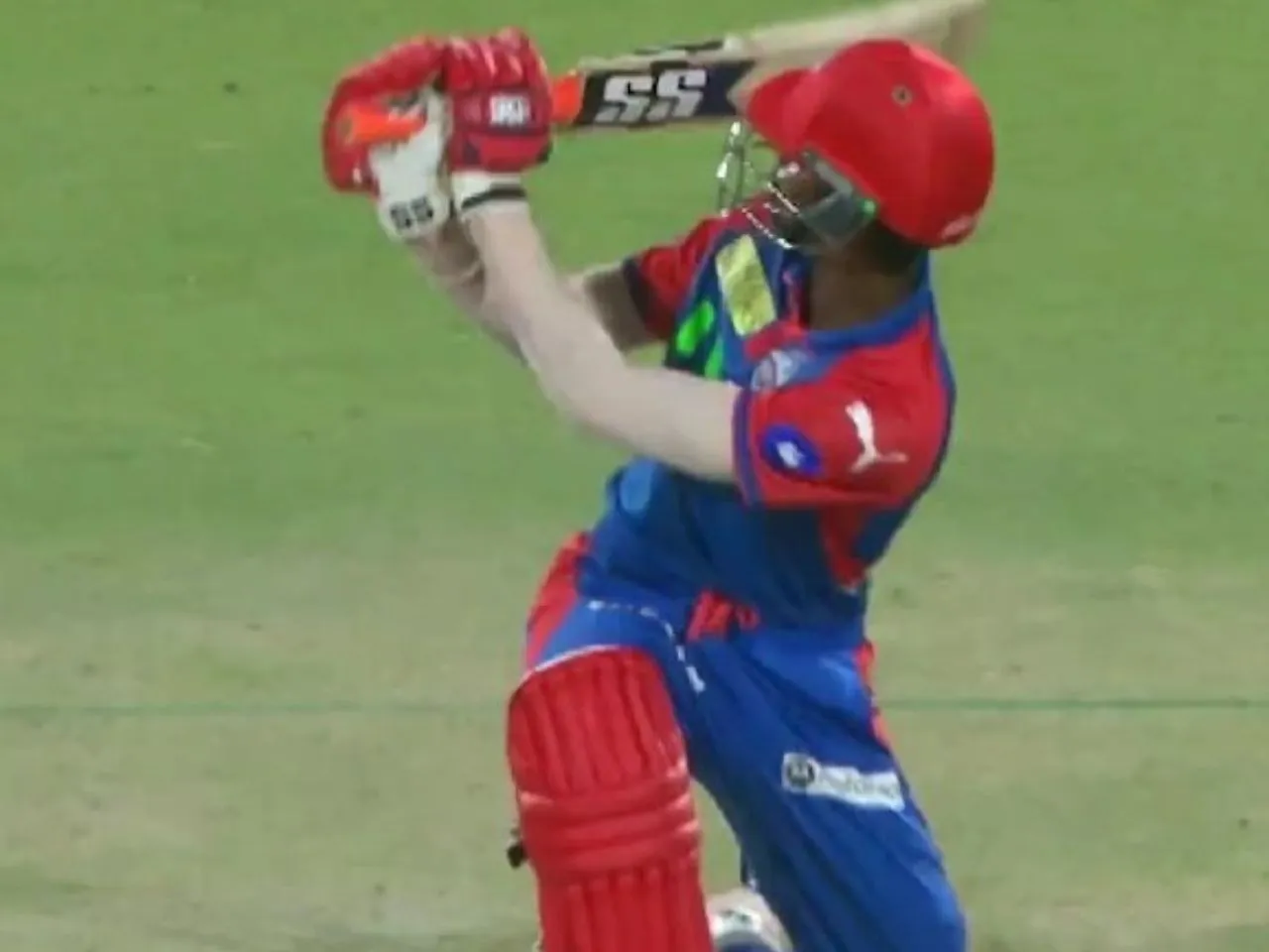 DC vs RCB: Abhishek Porel six off Bhuvneshwar Kumar