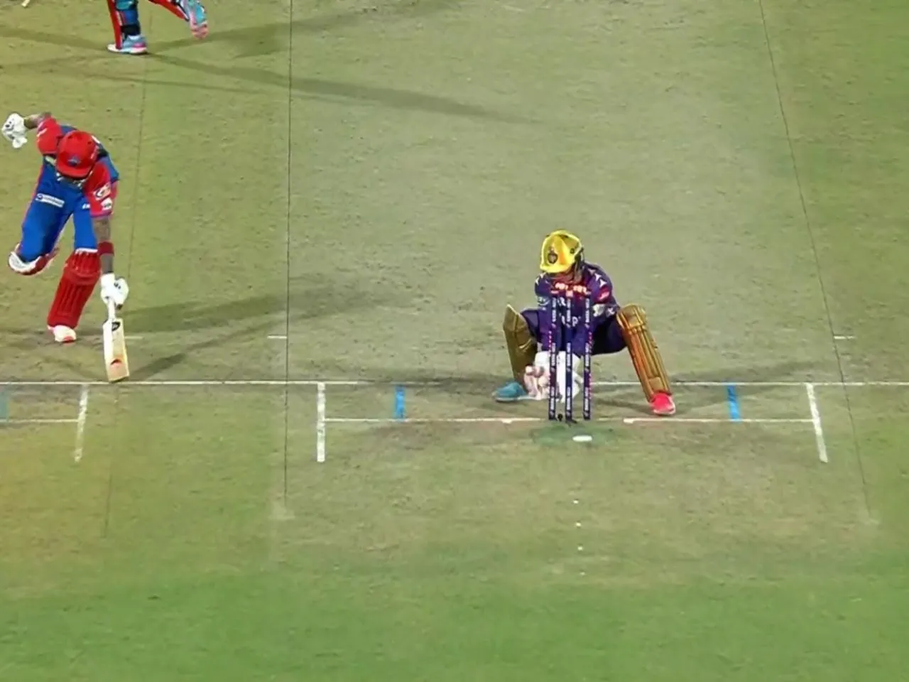 DC vs KKR: KL Rahul run out for 7