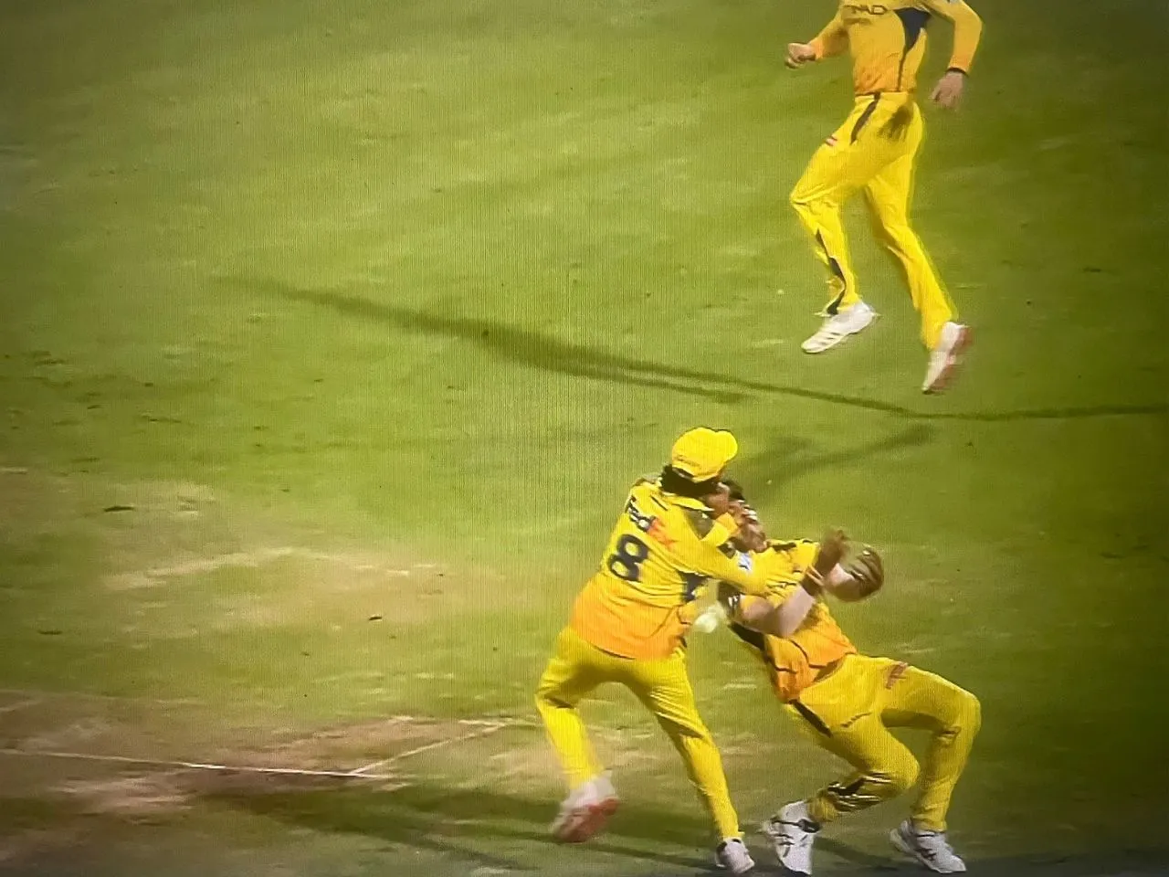 Ravindra Jadeja and Pathirana drop catch in RCB vs CSK match