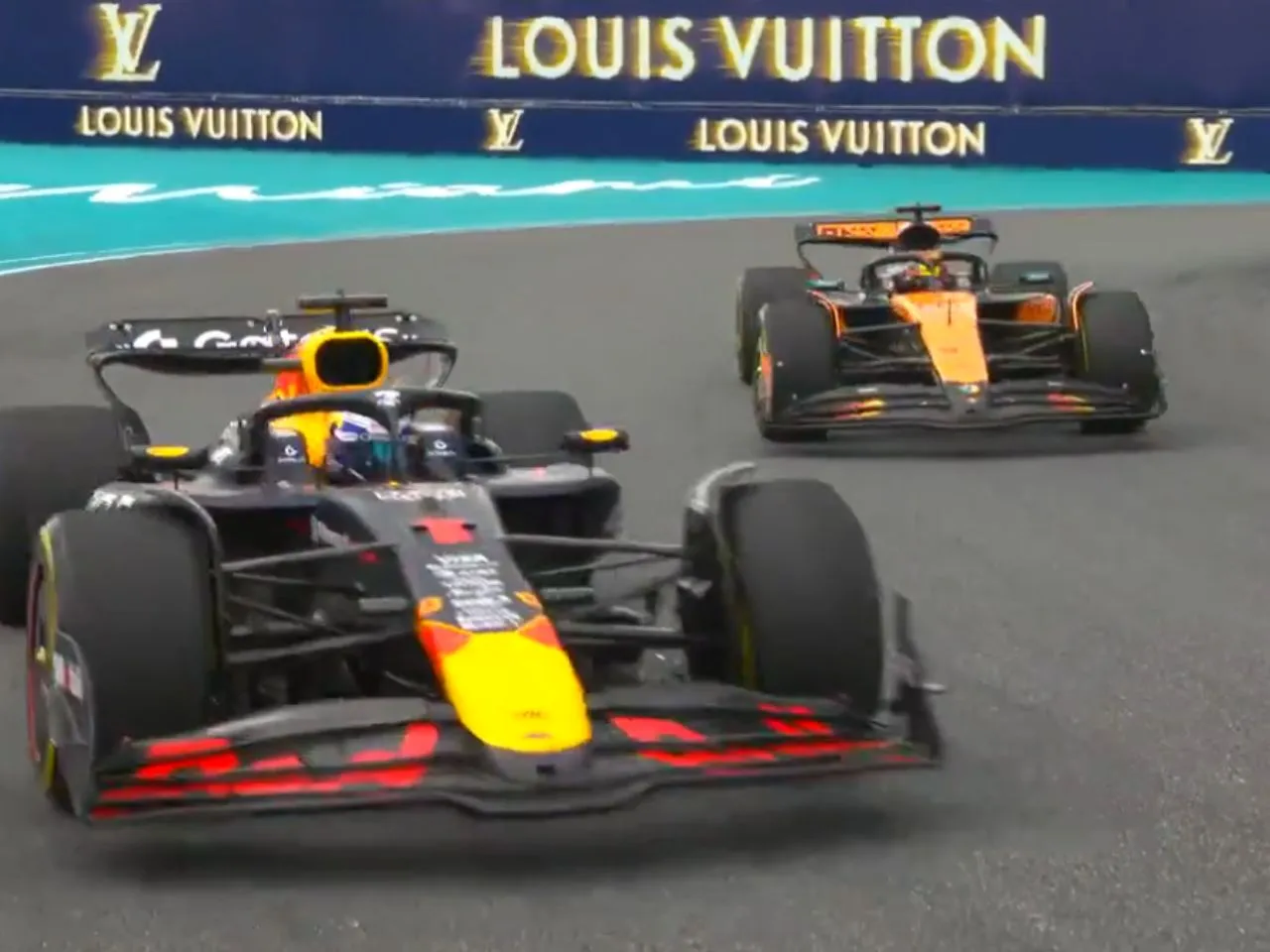 Max Verstappen vs Oscar Piastri at the 2025Miami