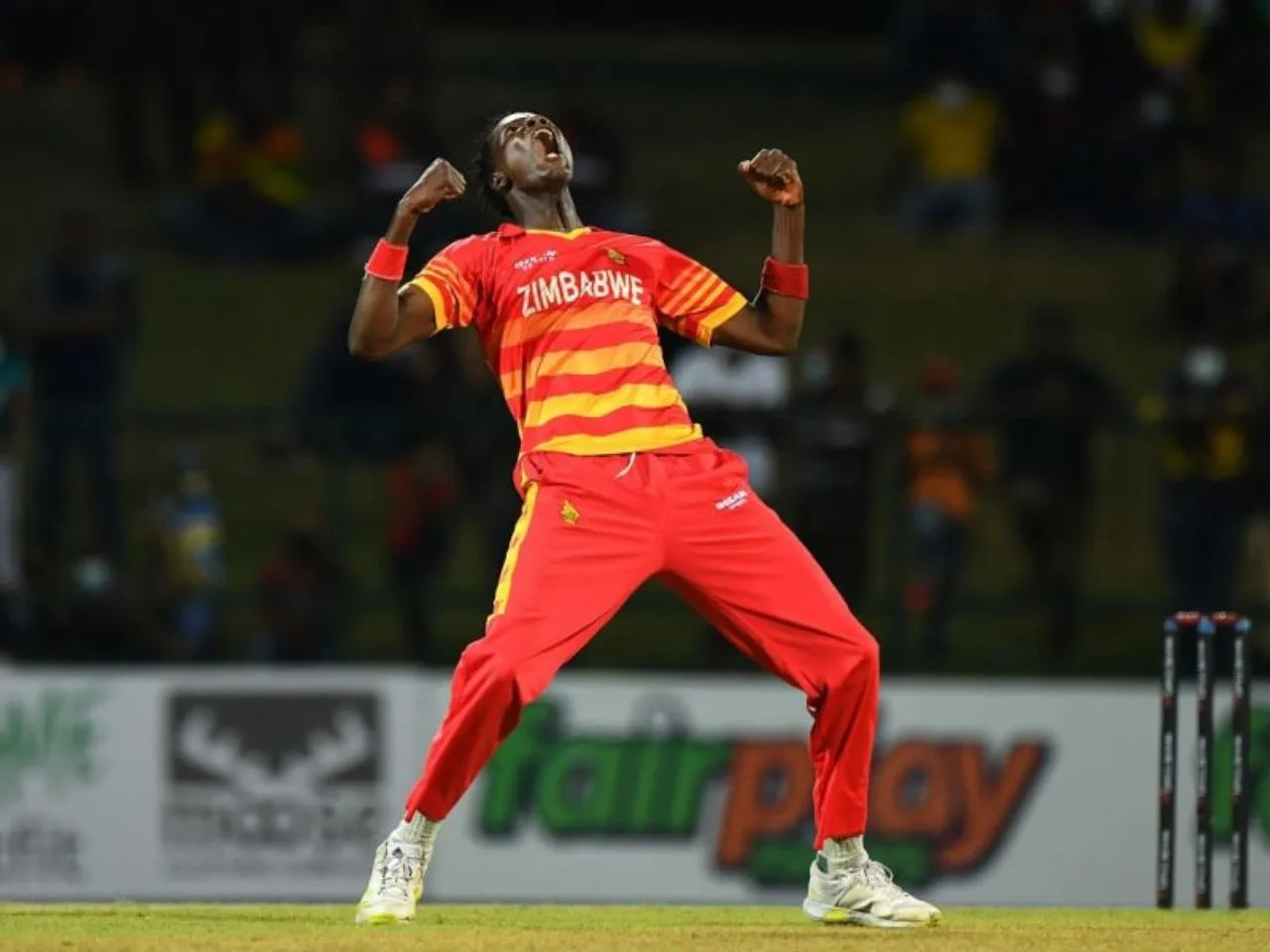 Blessing Muzarabani signed by RCB as replacement for Lungi Ngidi