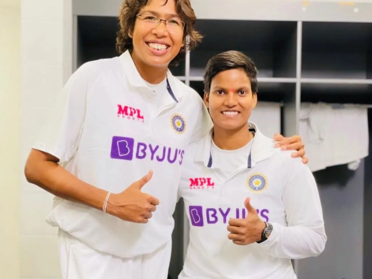 Jhulan Goswani (L) and Deepti Sharma (R)