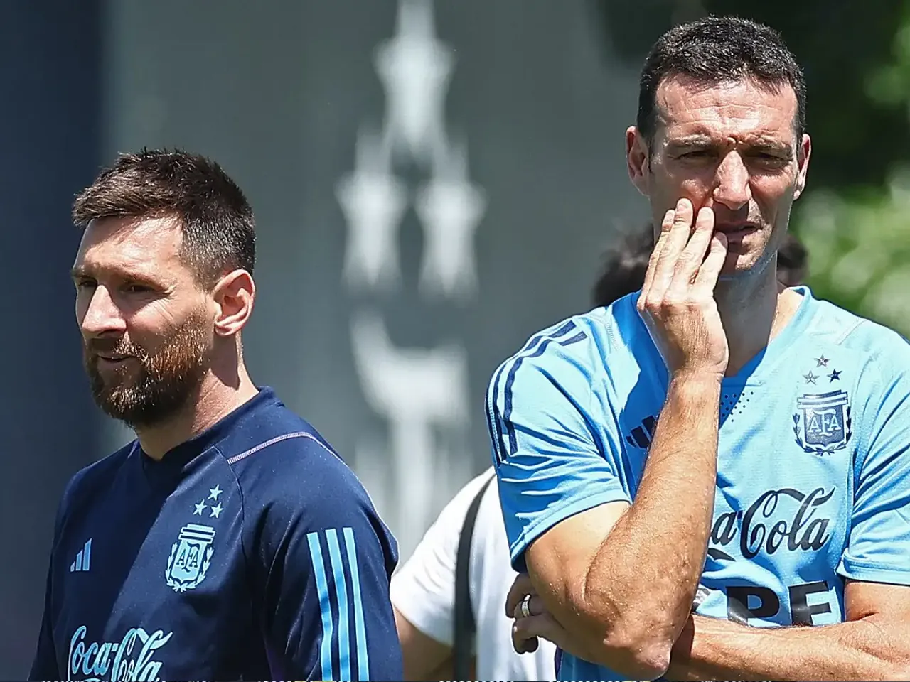Messi and Scaloni