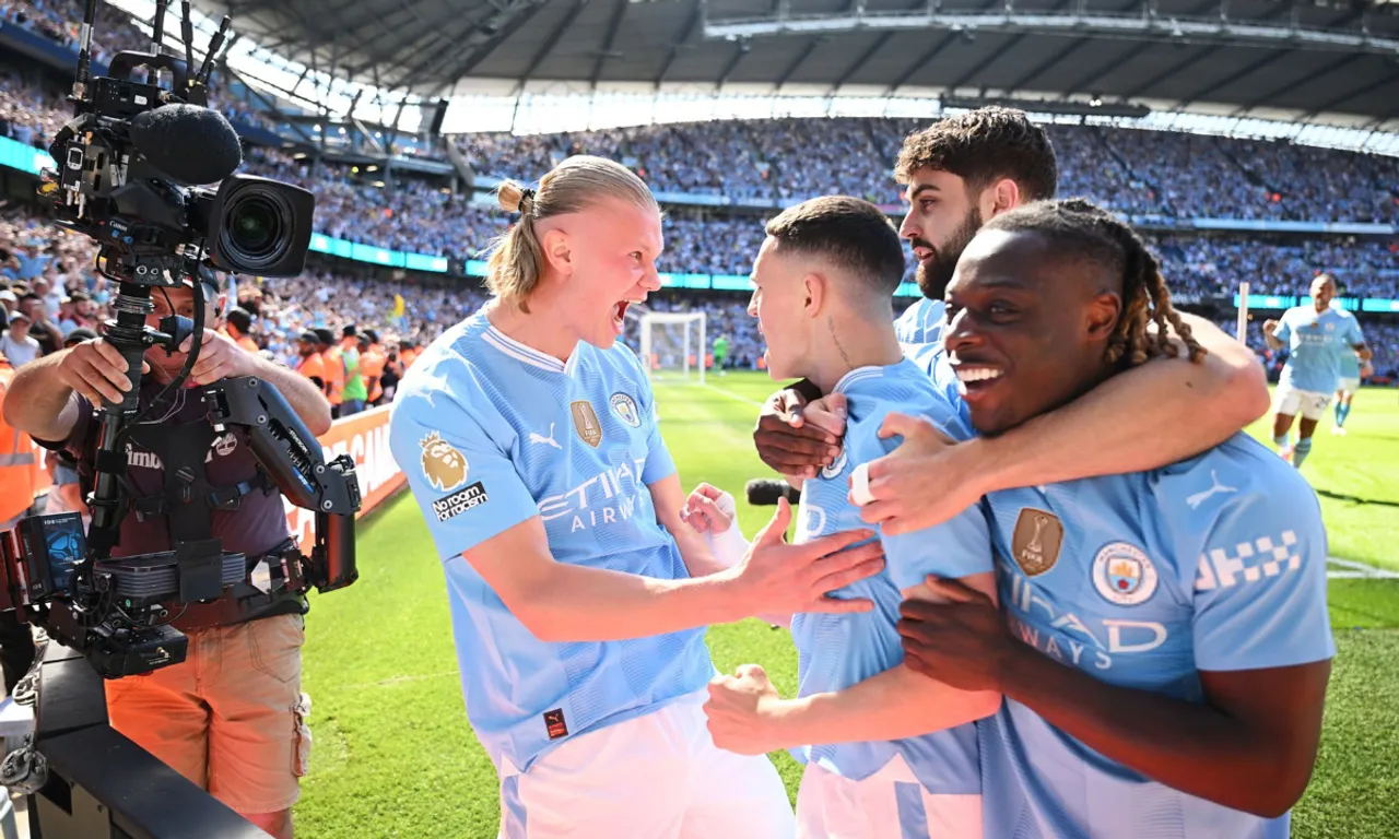Manchester City win title