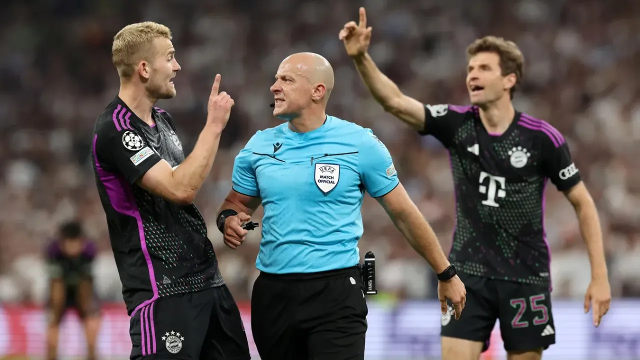 Matthijs de Ligt reveals shocking fact about linesman (Source- Twitter)