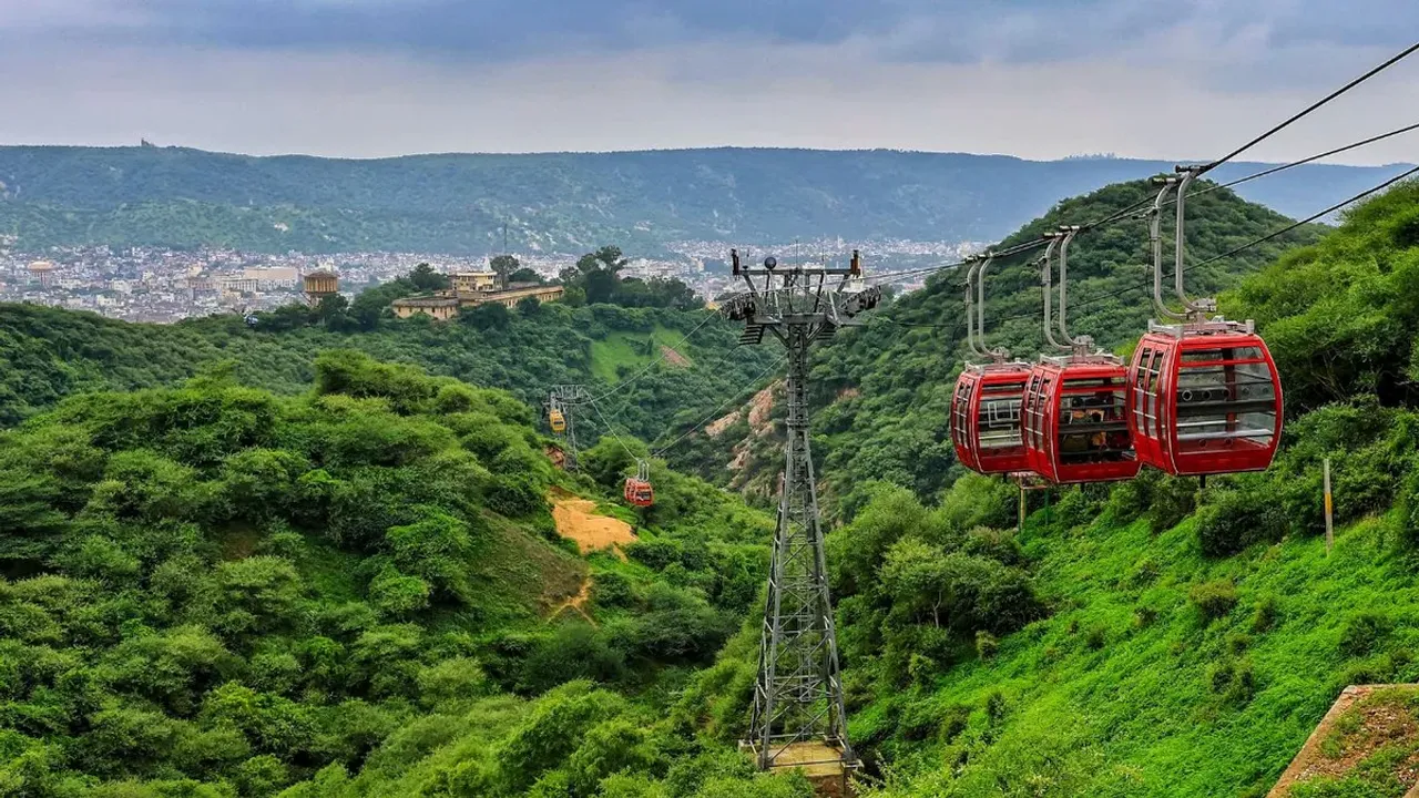 Supreme Court stays own order on Aravalli Hills, seeks fresh expert advice