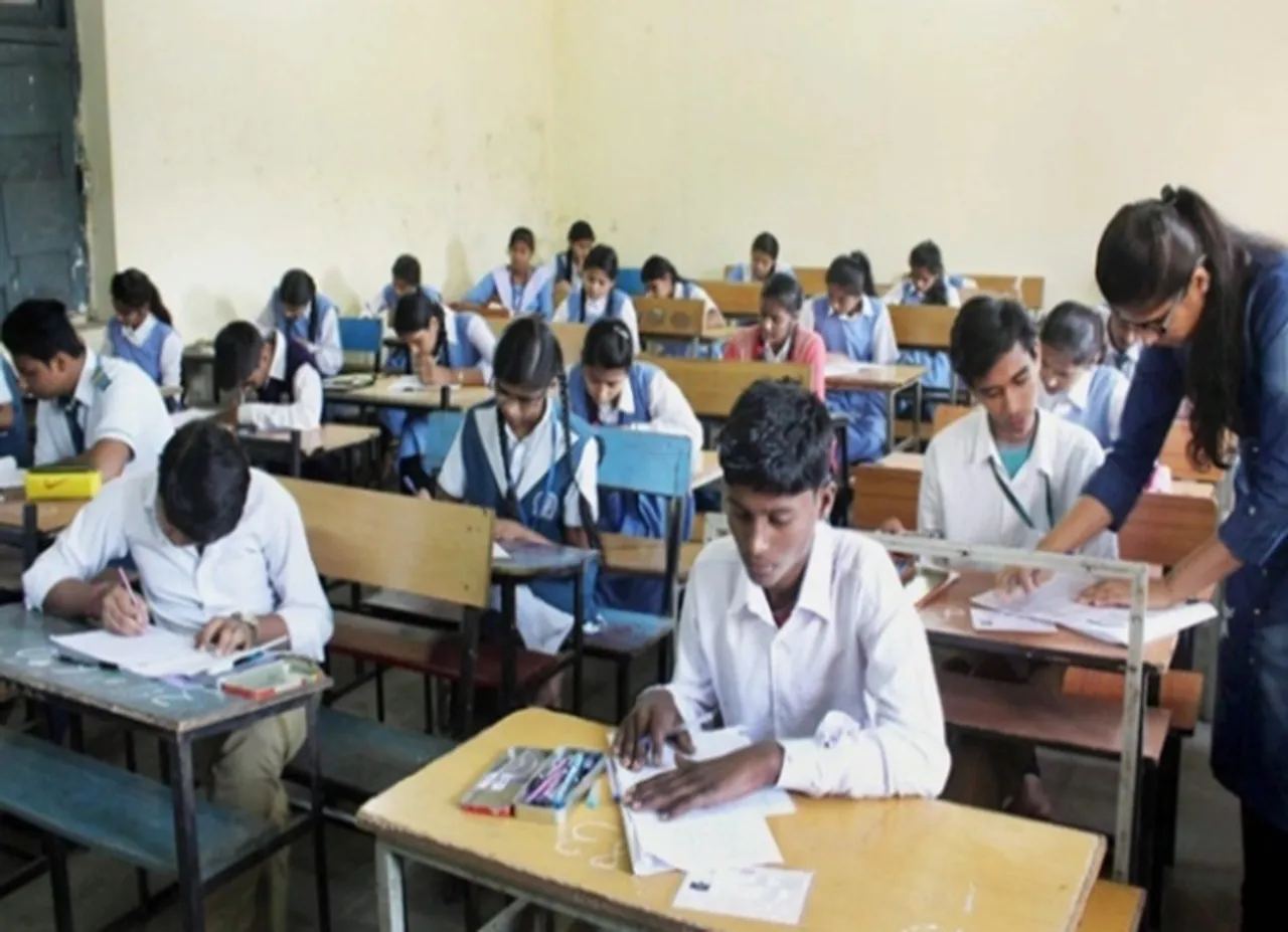 ஜெர்க் ஆகாதீங்க ஸ்டூடண்ட்ஸ்... நாளை மறுநாள் பத்தாம் வகுப்பு ரிசல்ட்!