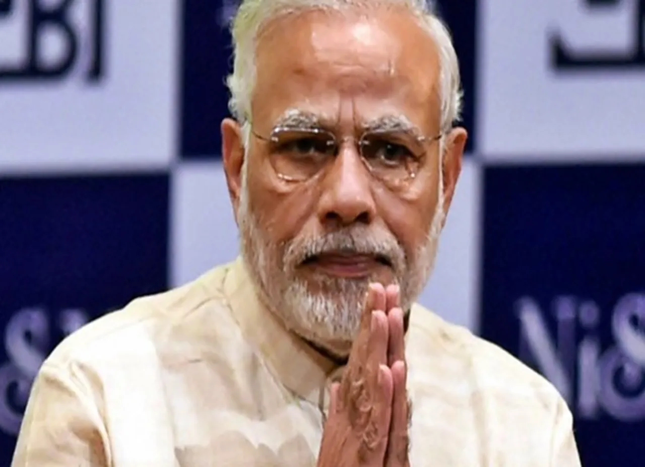 பாஜக மூன்றாண்டு ஆட்சி; 'ஸ்டிக்கர்' ஒட்டி அறிவிப்பு!