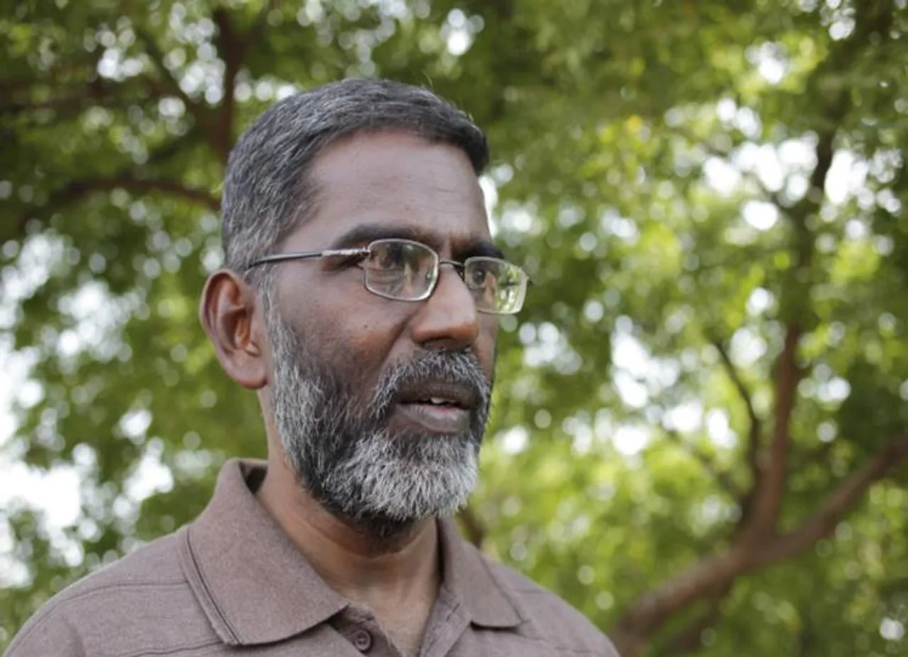 தமிழக மாவட்டங்களை சரியாக அடையாளம் சொன்னால் ரஜினியுடன் இணையத் தயார்!
