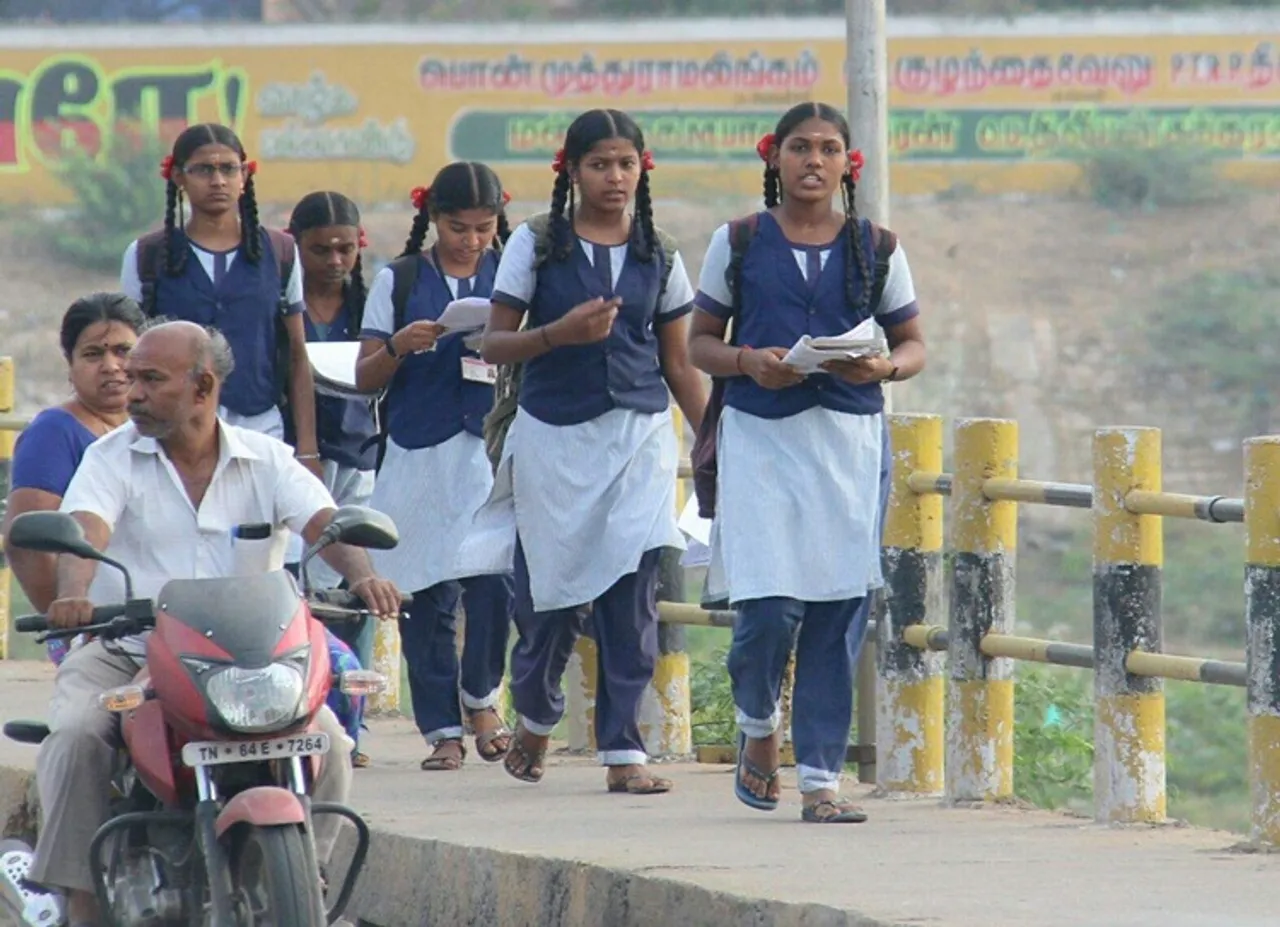 இனிமேல் பள்ளிகளுக்கு செல்லாமல் நேரடியாக 12-ம் வகுப்பு பொதுத்தேர்வு எழுத முடியாது !