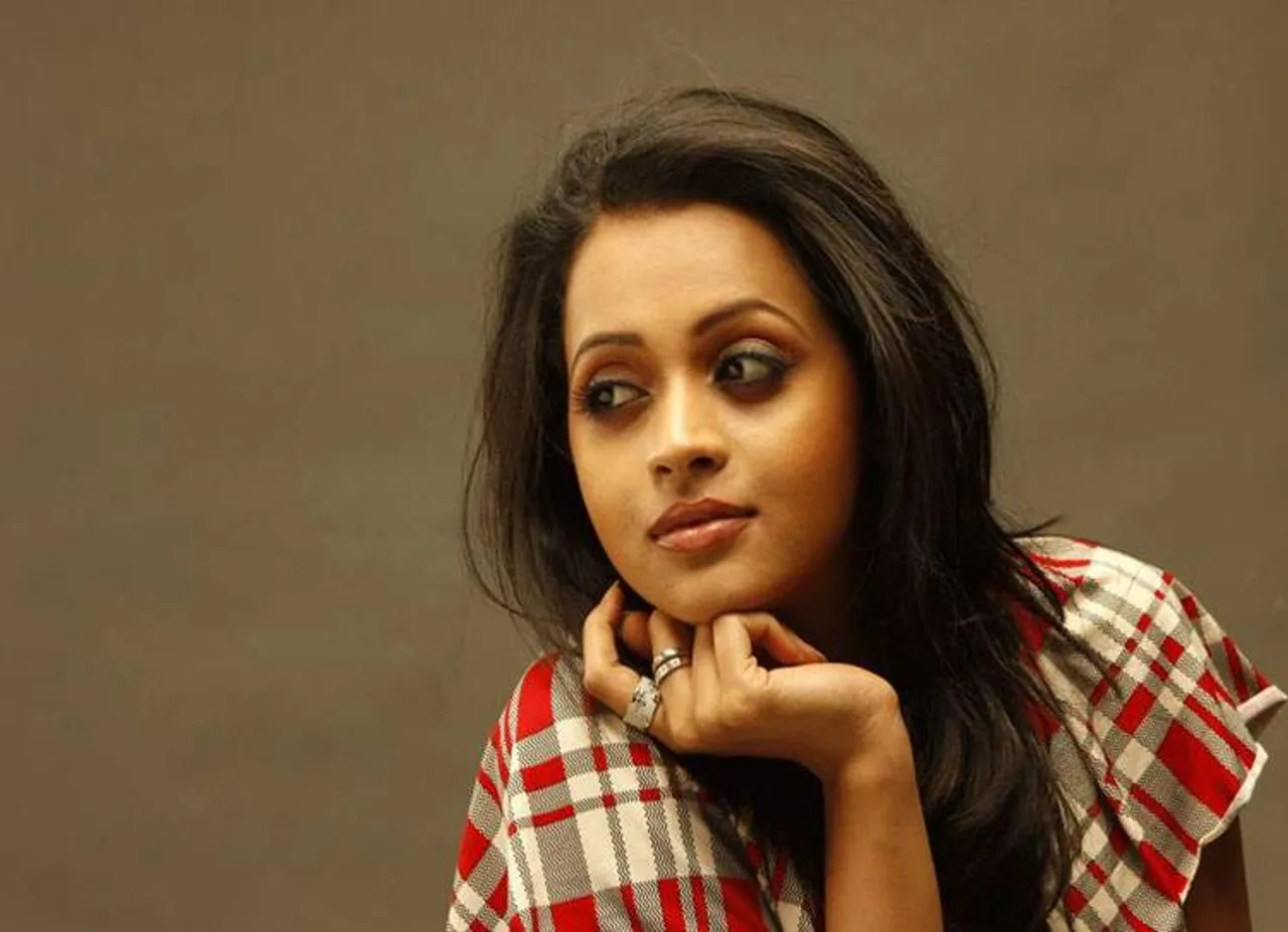 ”எனக்கும் திலீப்பிற்கும் தனிப்பட்ட பிரச்சனை இருந்தது”: மௌனம் கலைத்த பாவனா