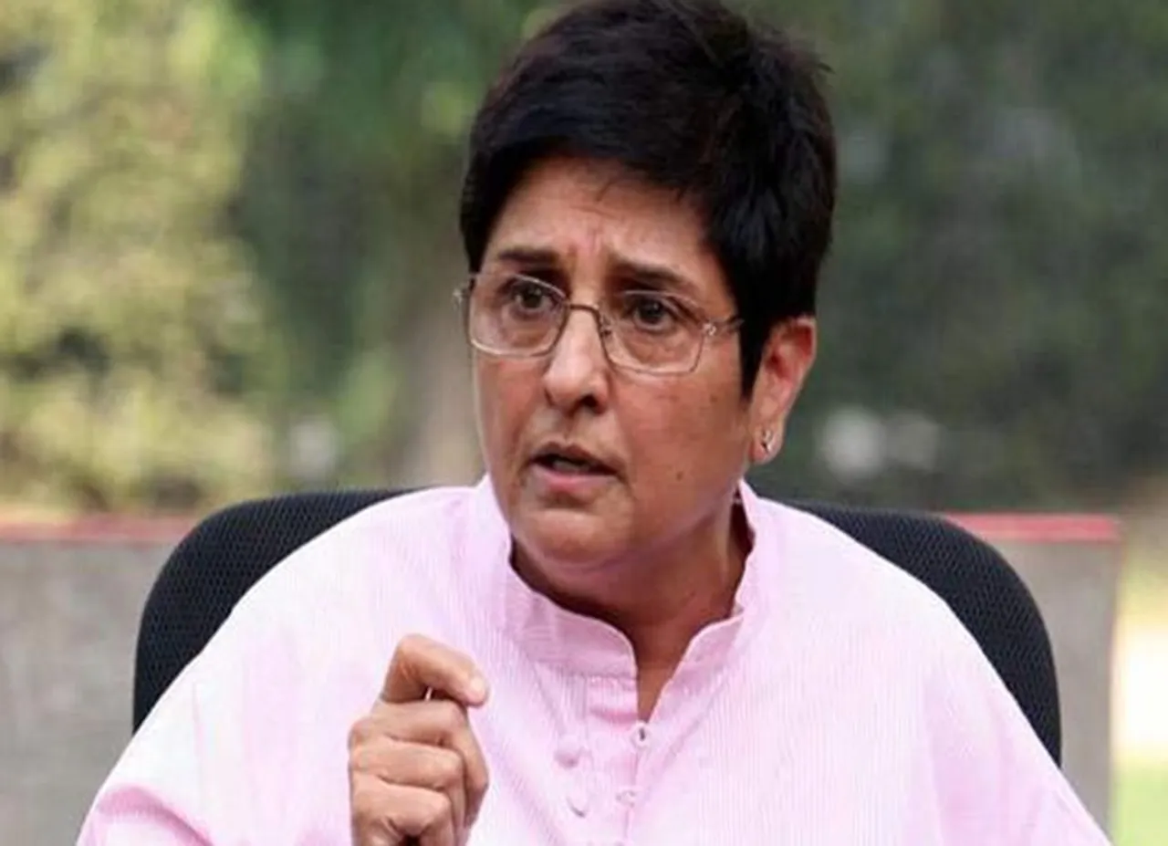 Madras High Court, Kiran Bedi Power Stayed, கிரன் பேடி அதிகாரம் ரத்து, சென்னை உயர் நீதிமன்றம்