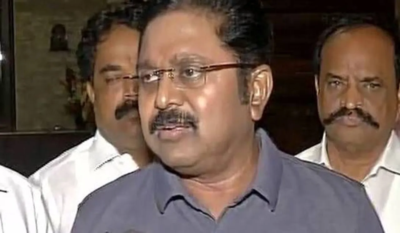 ‘நமது எம்.ஜி.ஆரில் எடப்பாடியின் பெயர், படம் போடவேண்டாம்!’ : டி.டி.வி.தினகரன் அதிரடி