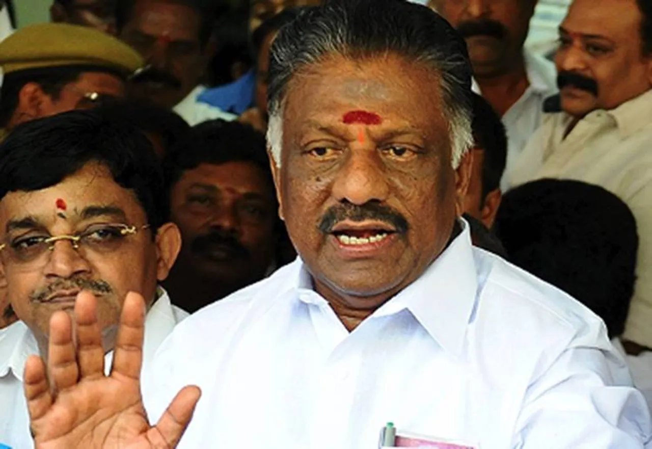 மாஃபாய் வழியா, முனுசாமி பாதையா? : இன்று மாலையில் முடிவை அறிவிக்கிறார் ஓ.பன்னீர்செல்வம்