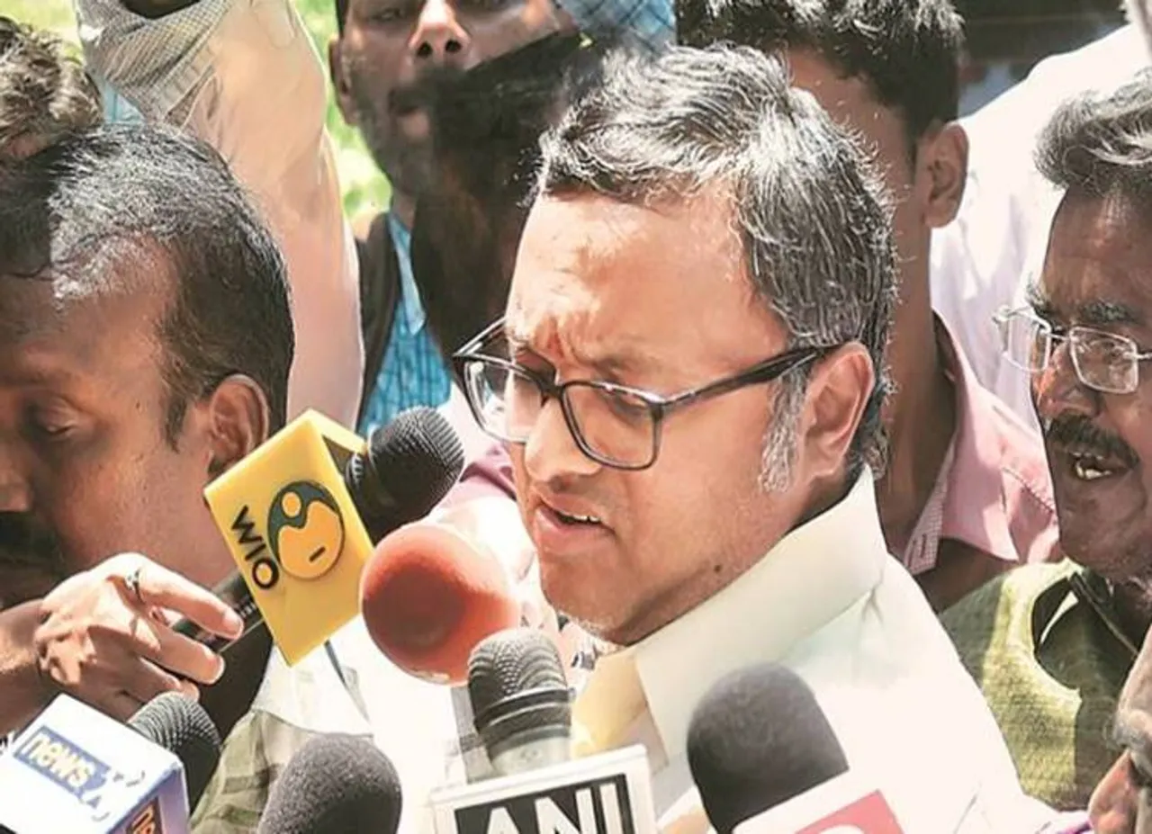 கார்த்தி சிதம்பரம் வெளிநாடு செல்ல முடியாது: உயர் நீதிமன்ற உத்தரவுக்கு உச்ச நீதிமன்றம் இடைக்கால தடை