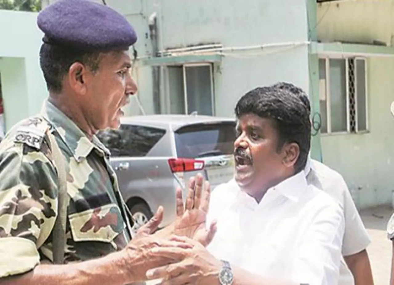 ஆர்.கே.நகர் தேர்தல் பணப்பட்டுவாடா வழக்கு, RK Nagar