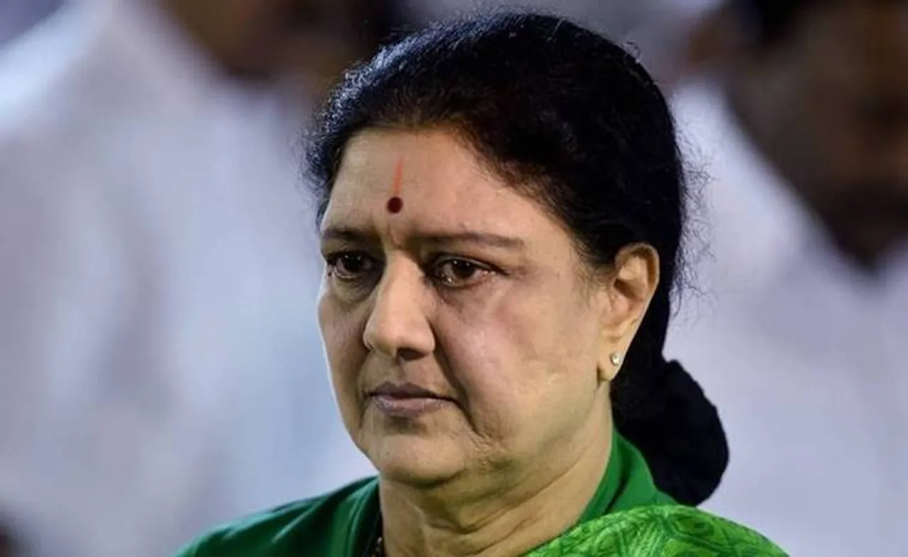 உச்சநீதிமன்றத்தை பரபரப்பாக்கிய சசிகலா சீராய்வு மனு : விசாரணை தள்ளிப்போன பின்னணி