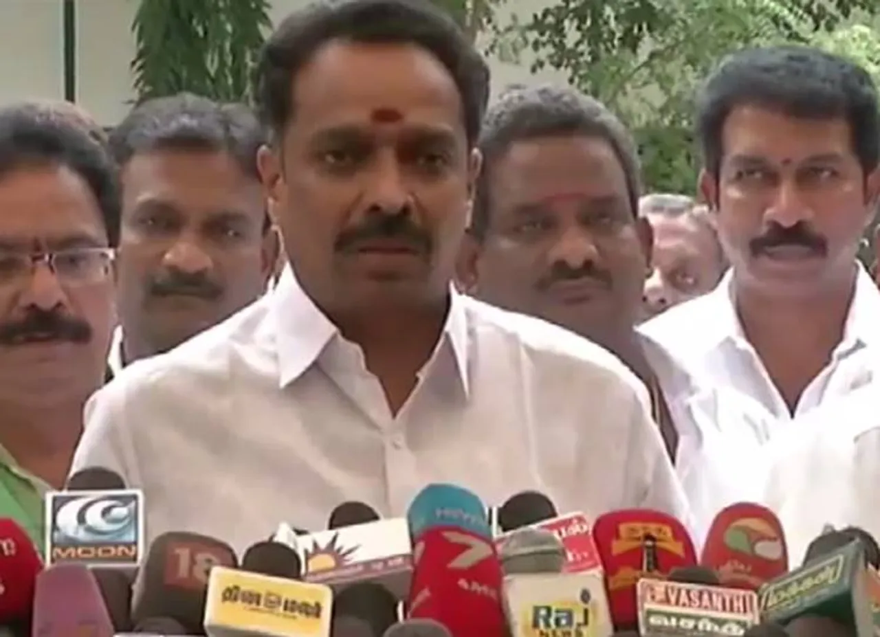 பண்டிகை காலம் என்பதால் வேலை நிறுத்தம் ஒத்திவைப்பு : போக்குவரத்து தொழிற்சங்கங்கள் அறிவிப்பு