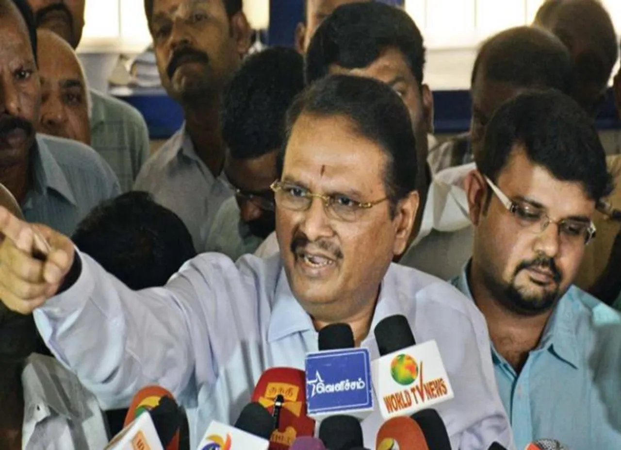 ஓய்வு பெறும் முன்னாள் தலைமை செயலாளர் ராம மோகன ராவ் மற்றும் முன்னாள் காவல்துறை ஆணையர் ஜார்ஜ்!
