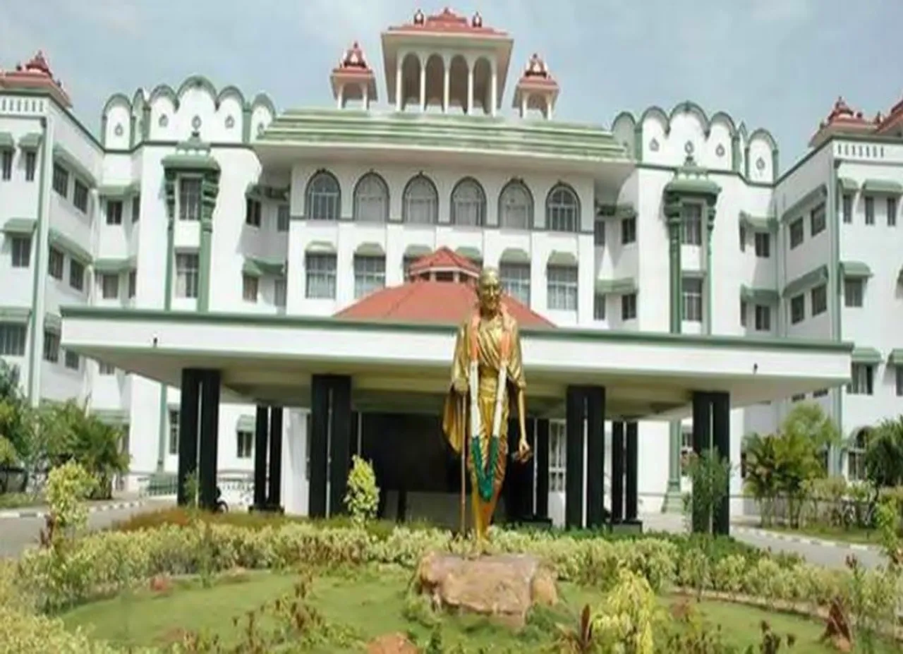 'தேர்தல் ஆணையத்தைக் கேட்டுப் பாருங்கள்' - இரட்டை இலை விவகாரத்தில் தினகரனுக்கு நீதிமன்றம் அட்வைஸ்!