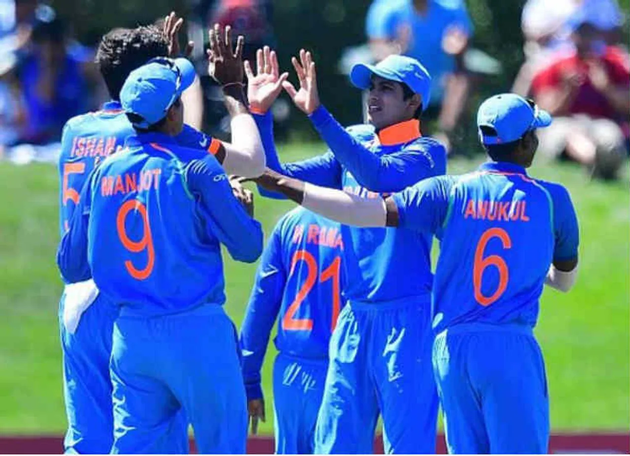 ஜூனியர் உலக கோப்பை : இந்தியாவிற்கு 217 ரன்கள் இலக்கு