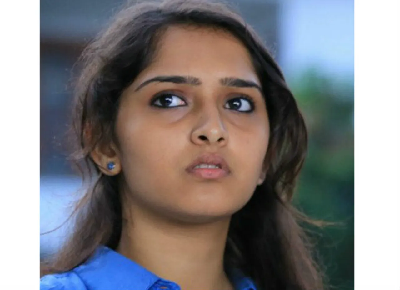 ஓடும் ரயிலில் மலையாள நடிகையிடம் அத்துமீறிய நபர் கைது!