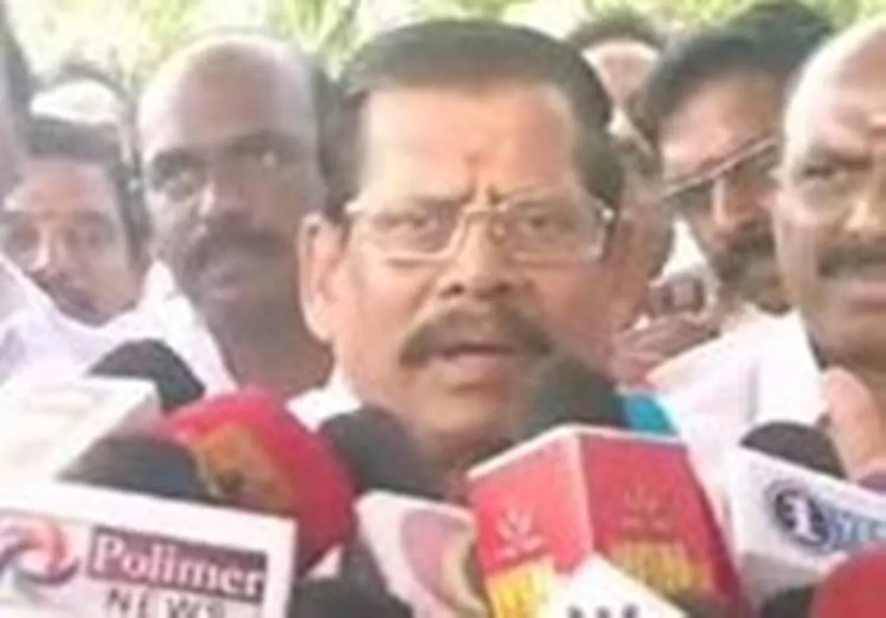 R.chinnasamy, AIADMK, Anna Trade union Secretary, Expelled From Post