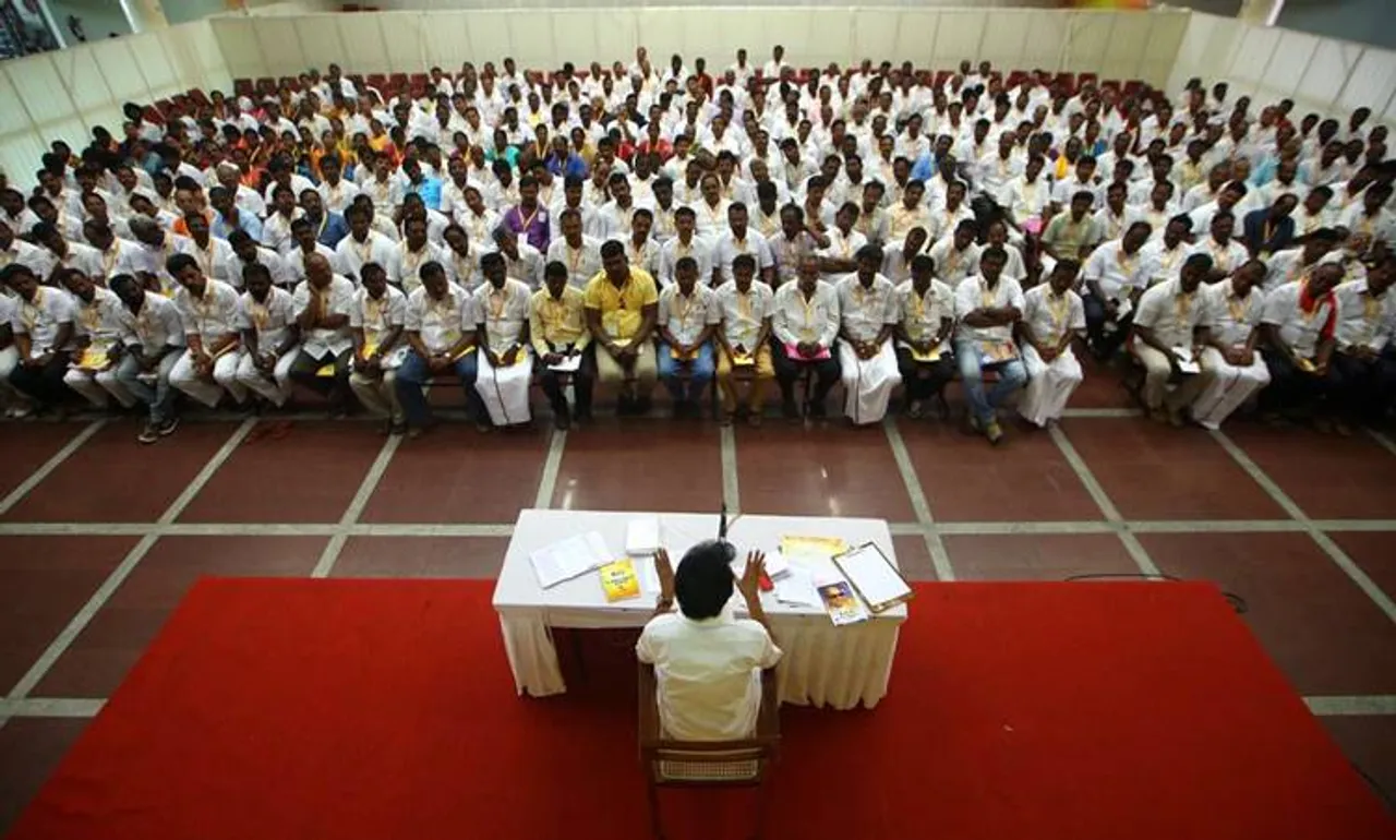 MK Stalin, Inspection and No Confidence