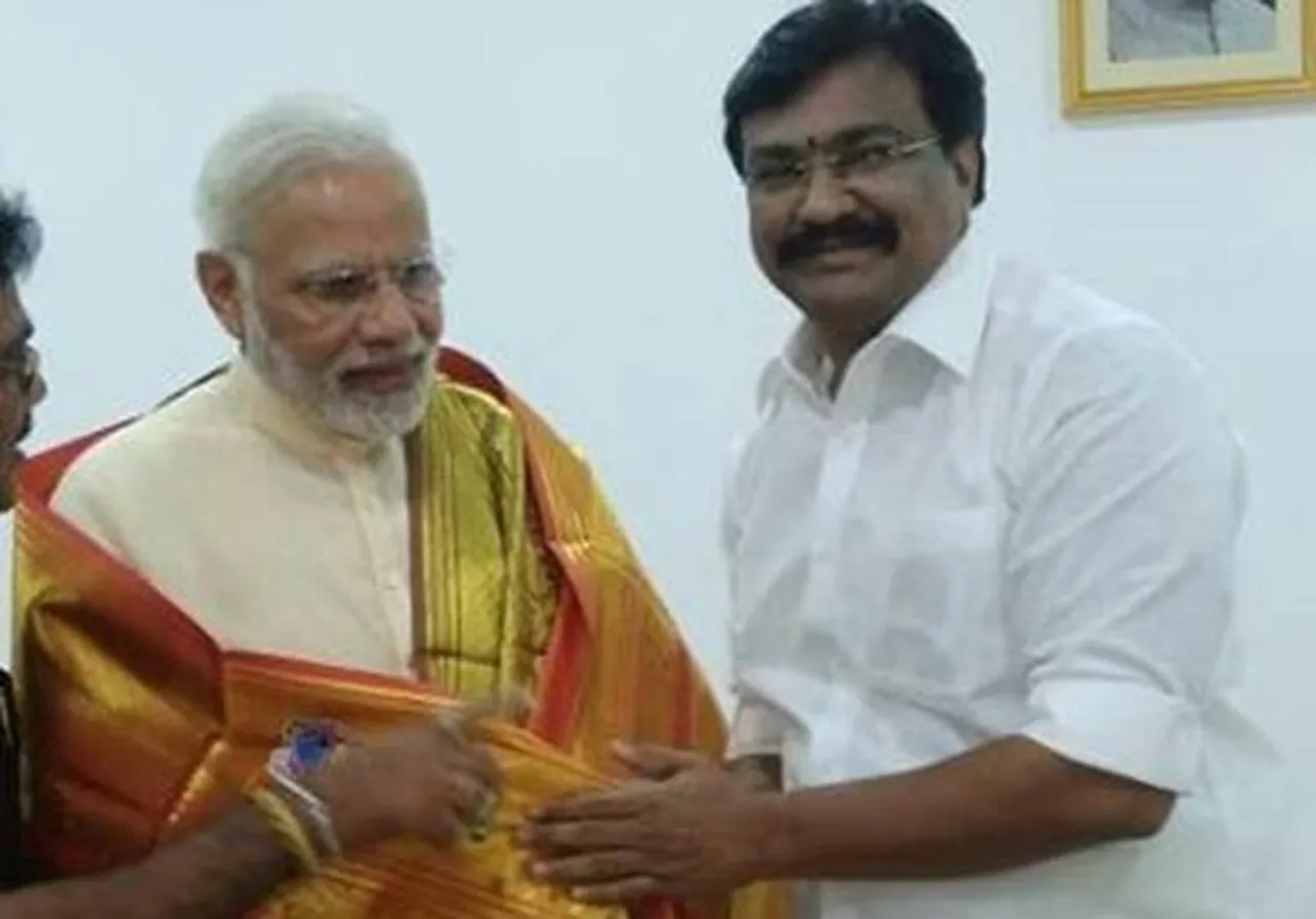 Sourashtra Madhya Sabha, AIADMK MLA Meets PM Narendra Modi