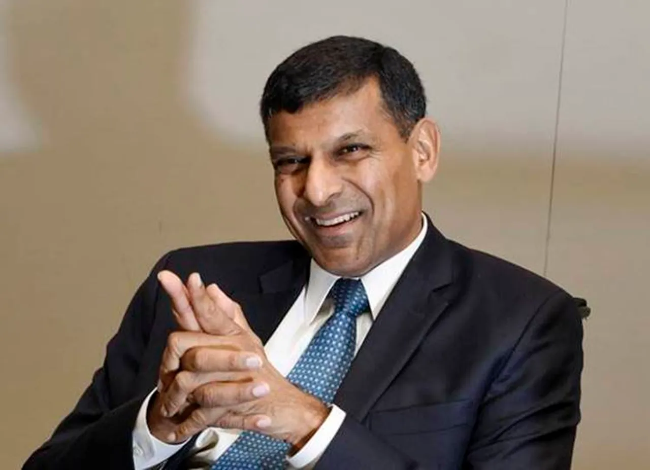 If India asks help i will do it says RBI former governor Raghuram Rajan