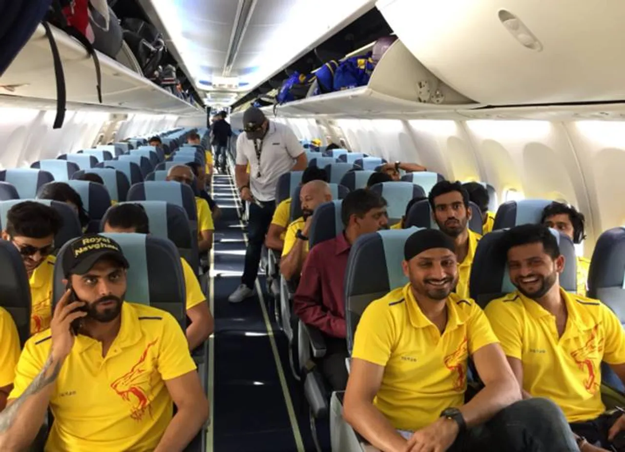 மும்பை புறப்பட்டது சென்னை சூப்பர் கிங்ஸ்!
