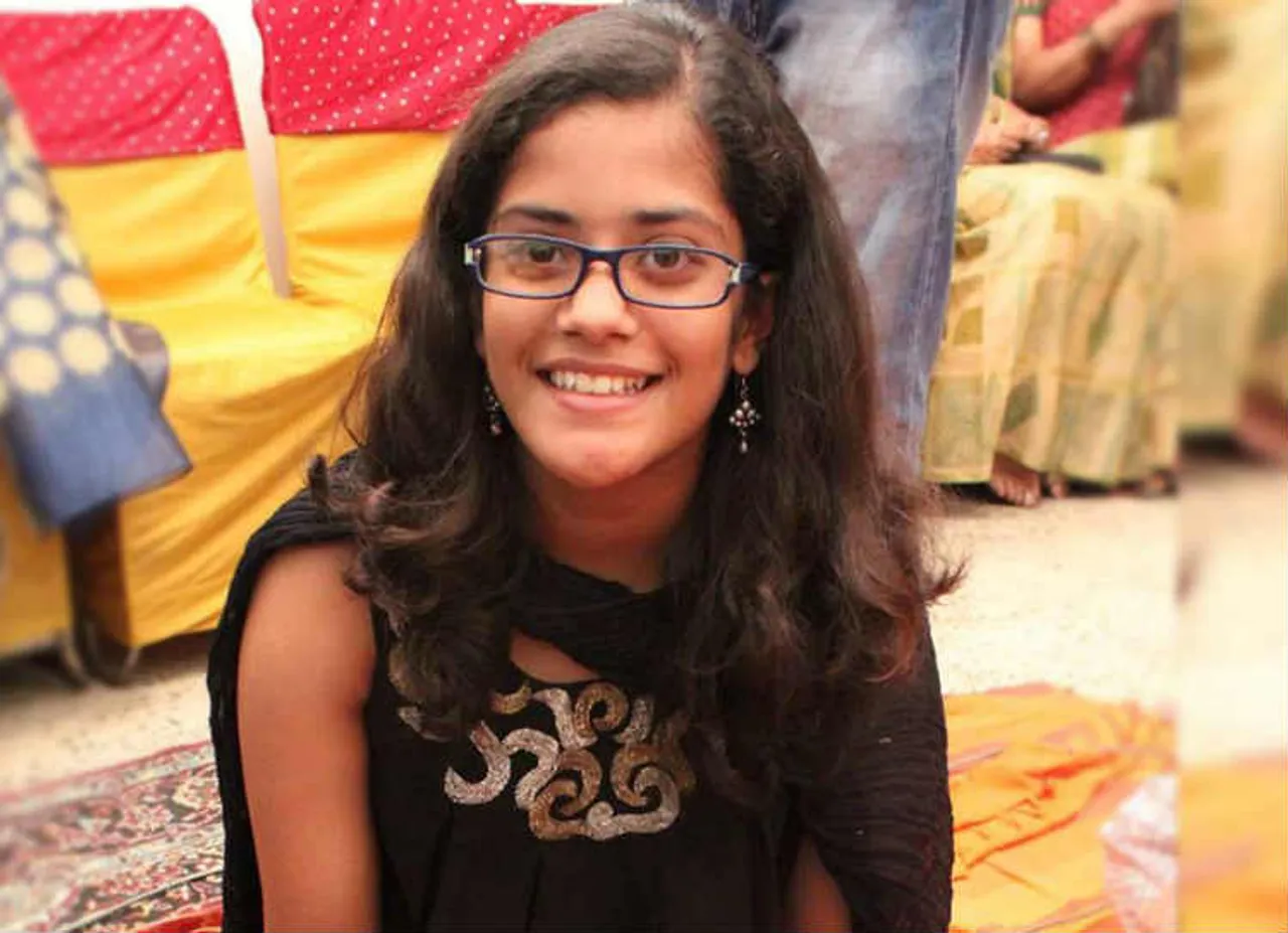 CBSE 12th Result 2018: சிபிஎஸ்இ தேர்வில் 500 க்கு 499 மதிப்பெண்கள் பெற்று காஸியாபாத் மாணவி சாதனை!