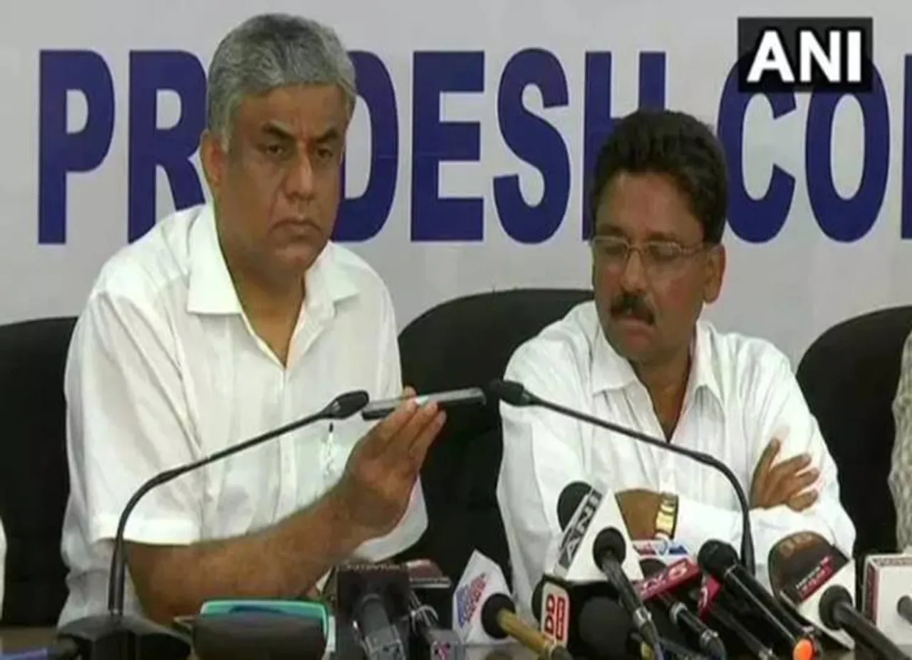 கர்நாடக நம்பிக்கை வாக்கெடுப்பு: ஜனார்த்தன் ரெட்டி பேரம் பேசுவதாக காங்கிரஸ் குற்றச்சாட்டு! பேர ஆடியோ வெளியீடு!