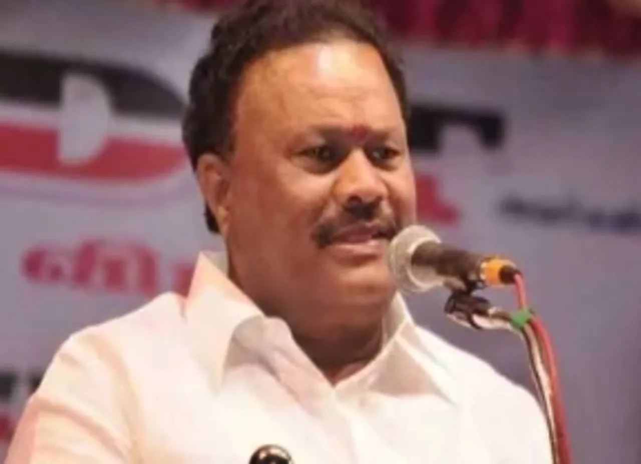 'ஜெயலலிதா கொள்ளையடித்த பணத்தில் பங்கு'! - வார்த்தை கோர்ப்பில் அர்த்தம் மாறிய அமைச்சர் திண்டுக்கல் சீனிவாசனின் பேச்சு!