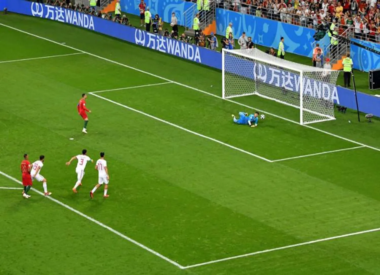 FIFA World Cup 2018: ஃபெனால்டி வாய்ப்பை தவறவிட்ட ரொனால்டோ! மகிழ்ச்சியில் மெஸ்ஸி ரசிகர்கள்!