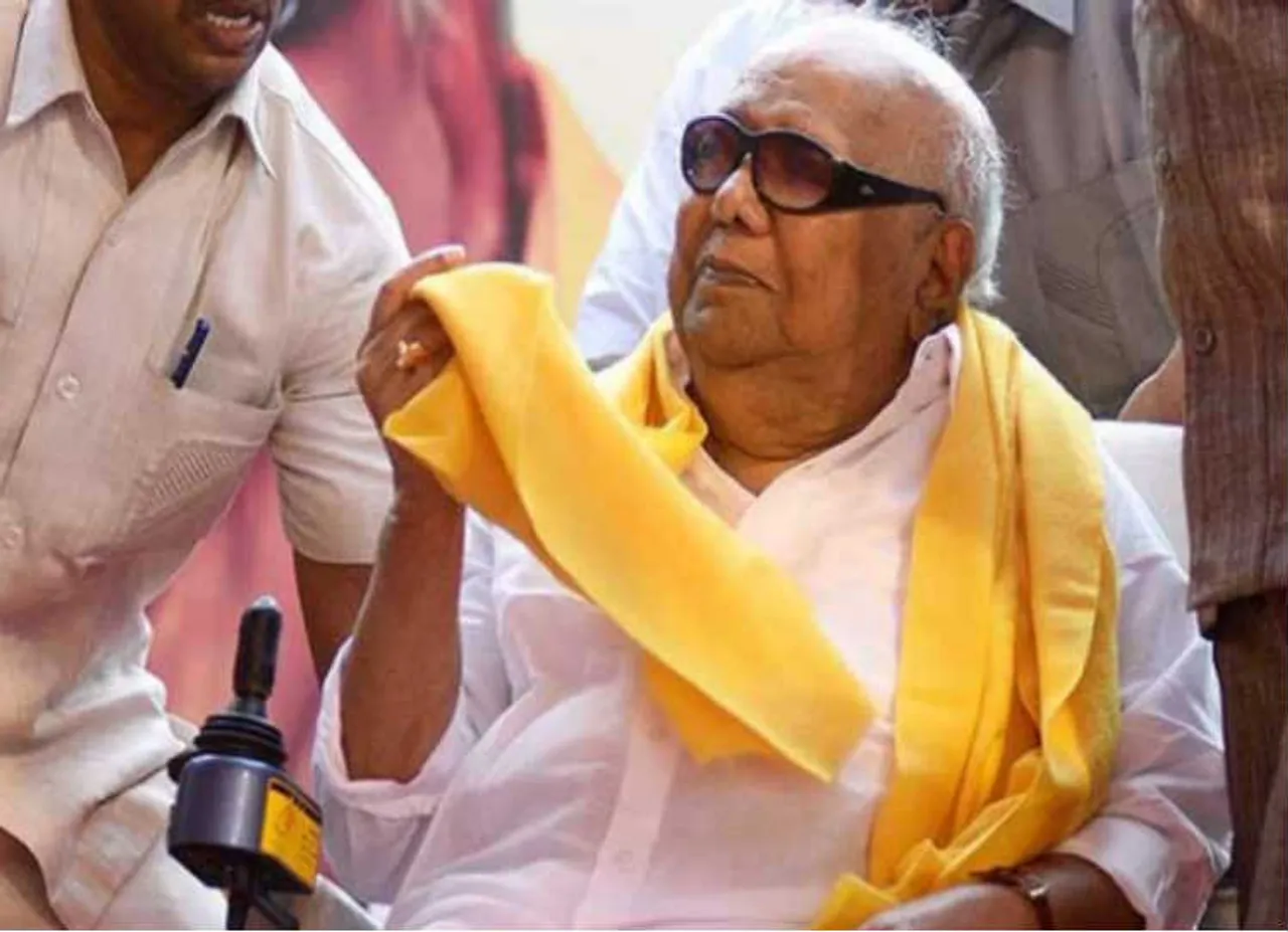தீவிர சிகிச்சை பிரிவில் உள்ள கருணாநிதியின் உடல்நிலை சீராக உள்ளது! - காவேரி மருத்துவமனை அறிக்கை